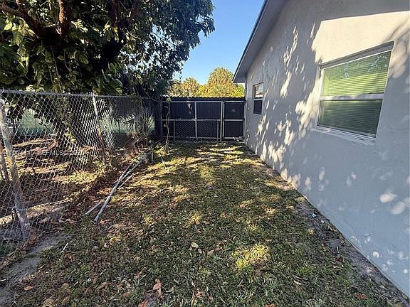 2nd image of 310 NE 38th St