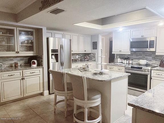 3rd image of 1275 Saint Andrews Dr