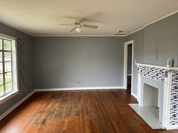2nd image of 1225 Delhi St