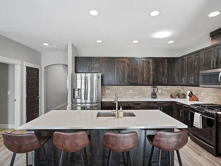 2247 NE Indigo Ln — Photo 17