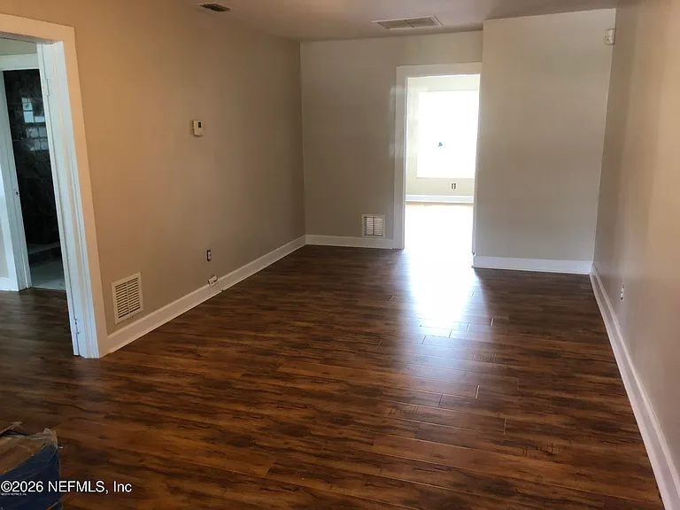 925 Phillips St #3 — Photo 5