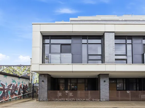 10 Loretto Ln, Toronto, ON M5S 0B7