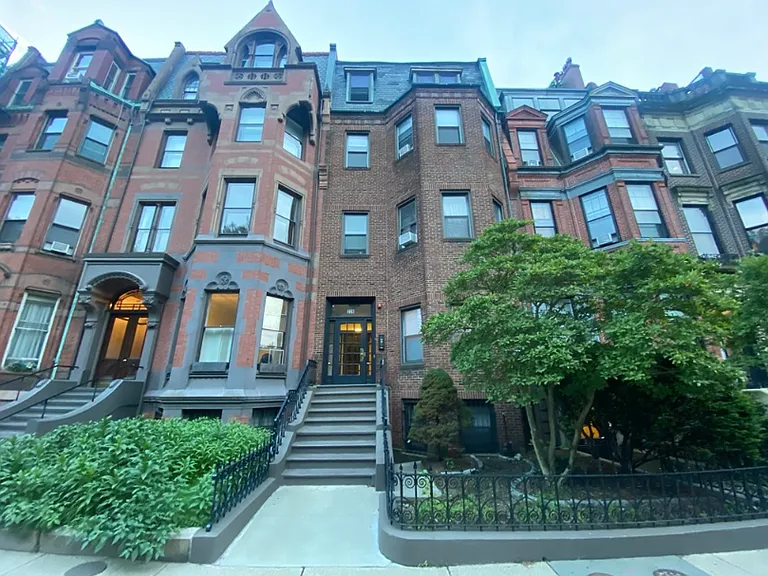 228 Commonwealth Ave #10 — Photo 20