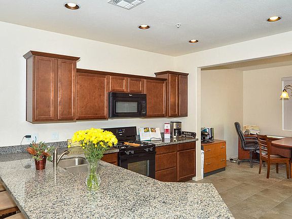 4th image of 568 Glenshire Ln