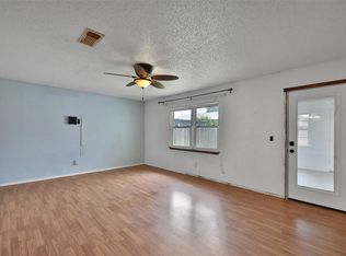 208 Harrogate Dr, Yukon, OK 73099