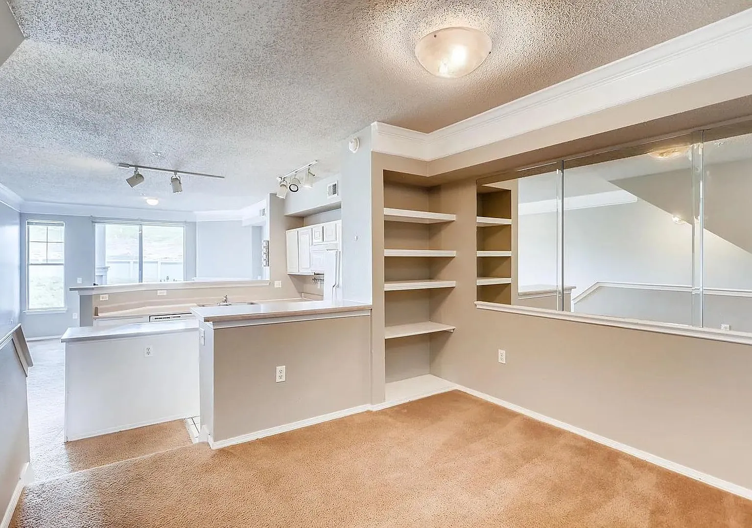 Spacious 2-Bedroom, 2-Bath Condo with Community Gym in Superior — Photo 2