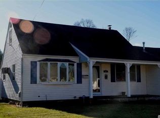 108 Greenwood Dr, North Babylon, NY 11703