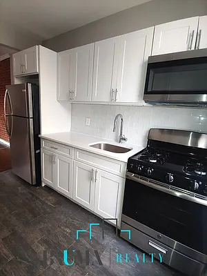 Rented by Bruma Realty LLC | media 9