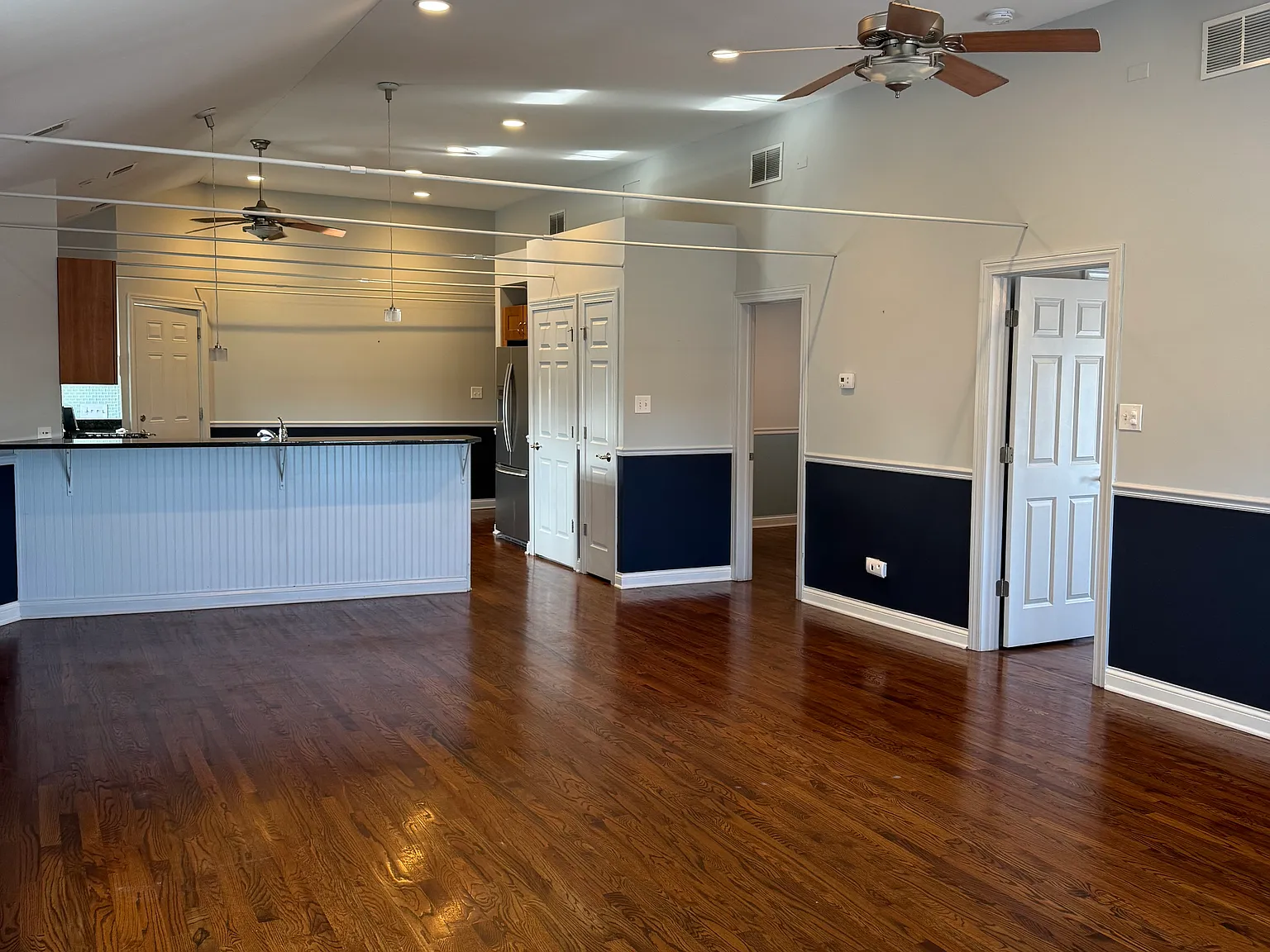 2 bed, 1400 sqft, $2,395 — Photo 3
