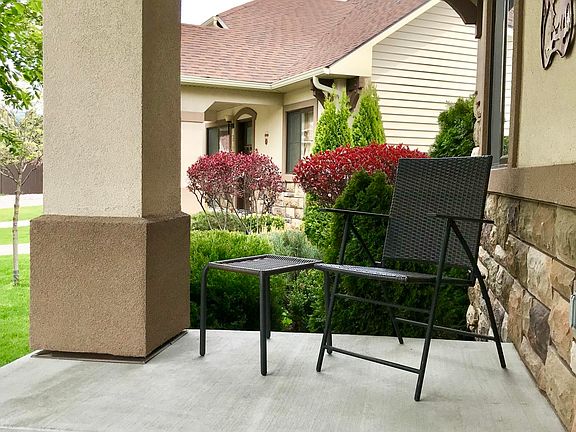 3rd image of 3715A Connery Cir