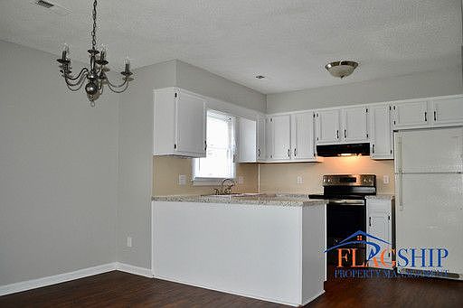 4th image of 127 W Victoria Ct APT C