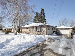 706 E Main St, Waterford, WI 53185