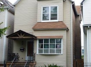 2711 N Mozart St, Chicago, IL 60647