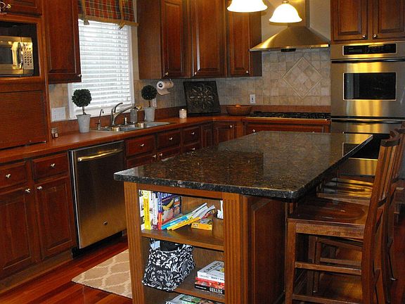2nd image of 8111 Remington Ct