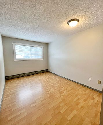 3rd image of 5104 43rd St