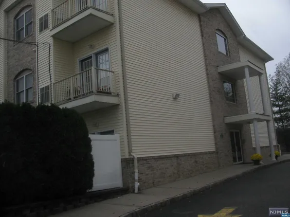 520 Victor St Unit 46, Saddle Brook, NJ 07663