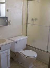 5th image of 621 N Monroe St APT 10