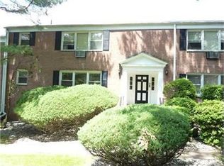 10 Lenox Ct APT 805, Suffern, NY 10901