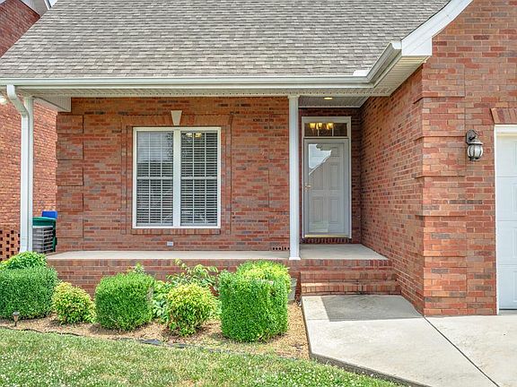 5th image of 230 Chase Cir