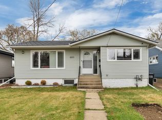 6011 107th St NW, Edmonton, AB T6H 2X9