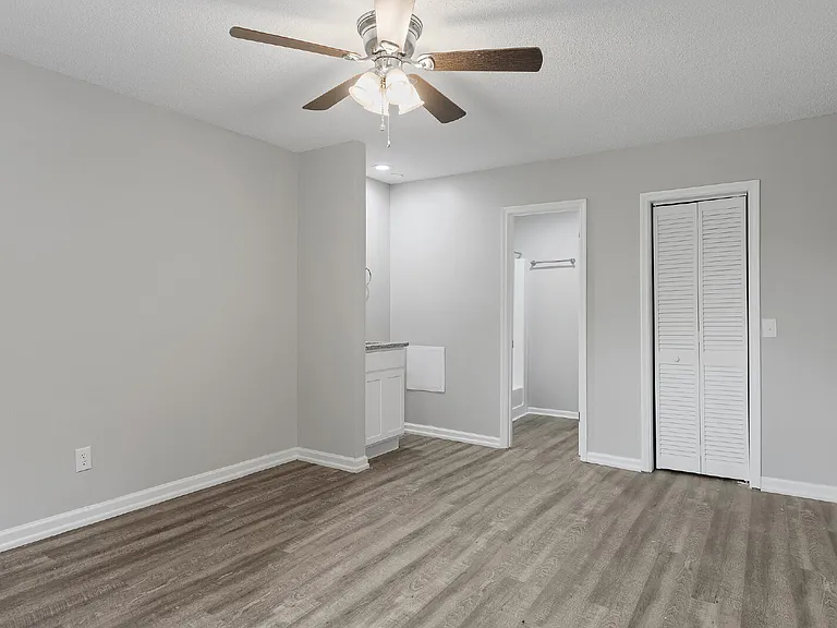 105 Ppoole St #303 — Photo 52