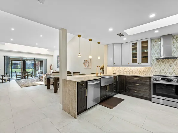 12 Eastgate Drive #C, Boynton Beach, FL 33436