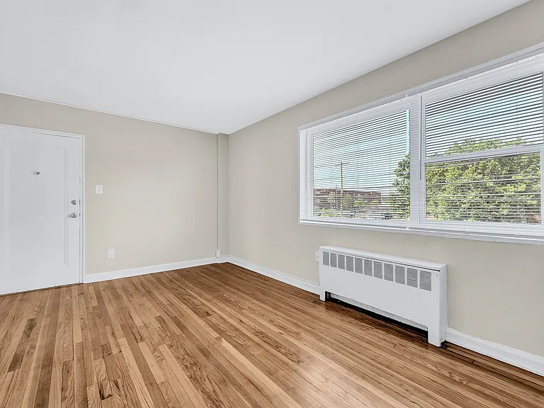 Langley Terrace — Photo 16