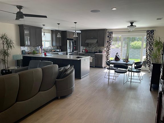 3rd image of 771 Camino Cascada