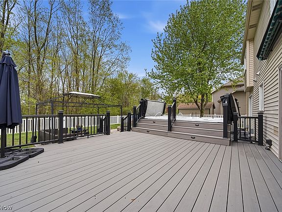 5th image of 967 Countryside Dr