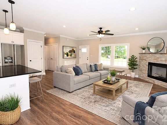 3rd image of 3835 Sulphur Springs Rd NE