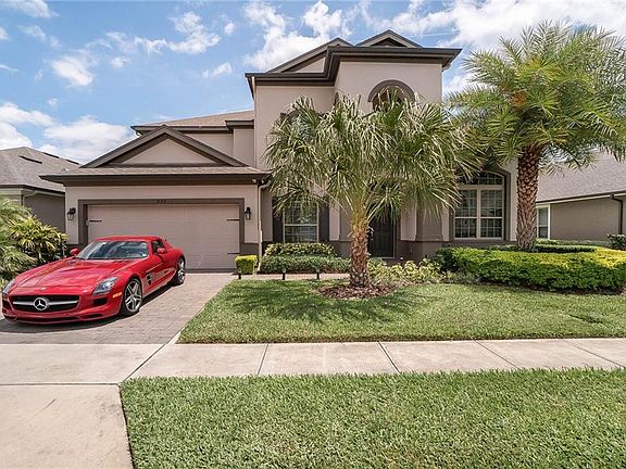 4th image of 803 Sherbourne Cir
