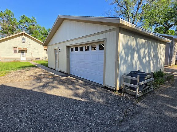 2nd image of 1306 S 2nd St