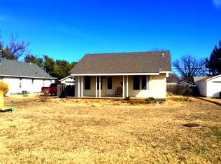 312 Park St, Larned, KS 67550
