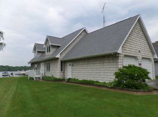 7088 Walnut Hill Rd, Manitou Beach, MI 49253