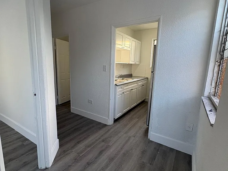 128 NW 9th Ave #5-3.1 — Photo 10