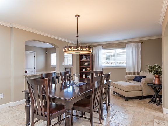 3rd image of 8401 Beaver Lake Dr
