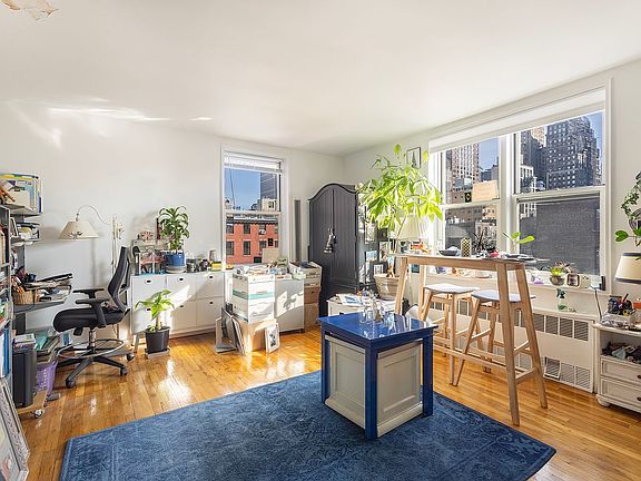 2nd image of 245 Henry St APT 6I