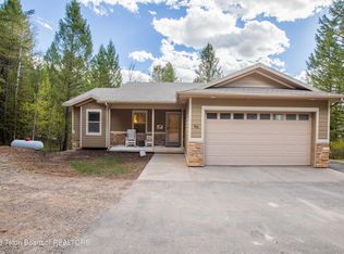 96 Oak Dr, Star Valley Ranch, WY 83127