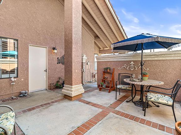 3rd image of 42892 Scirocco Rd