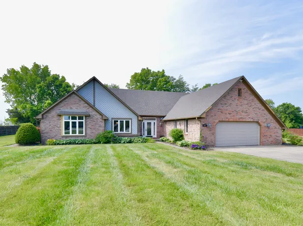 3077 W Smokey Row Rd, Bargersville, IN 46106