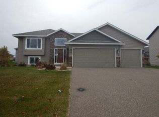 518 Appaloosa Ave, Shakopee, MN 55379