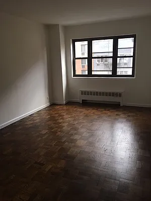 Rented by Solil Management | media 6