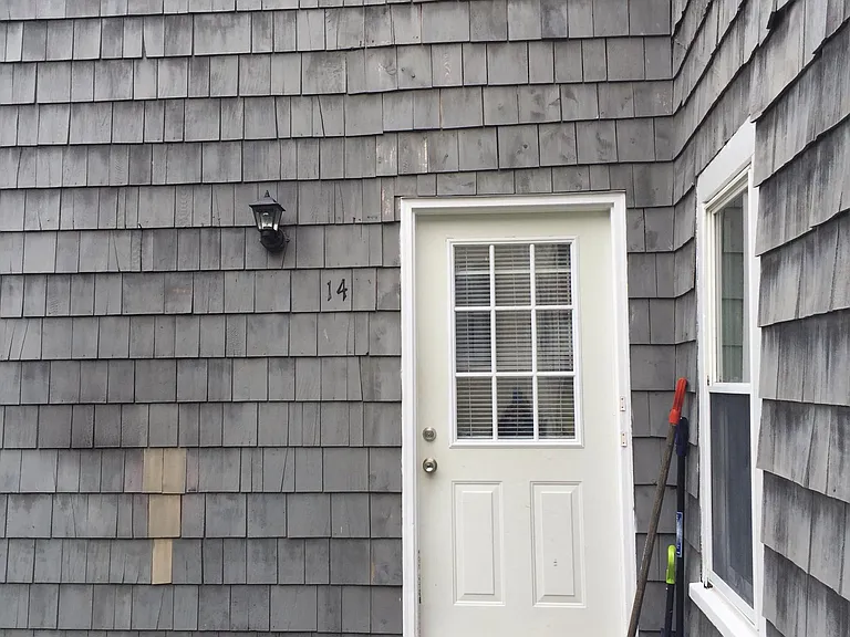 Central Ct — Photo 3