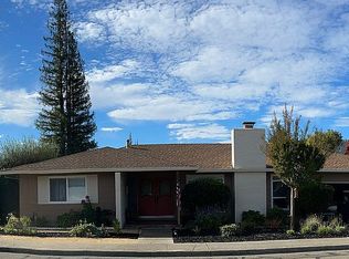 7136 Oak Leaf Dr, Santa Rosa, CA 95409