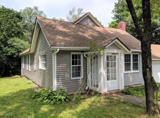 225 Pittsfield Rd, Lenox, MA 01240