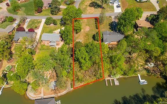 5th image of 133 Candlewood Dr