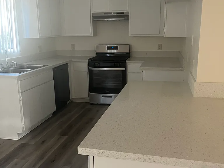 Cordary Apartments — Photo 23