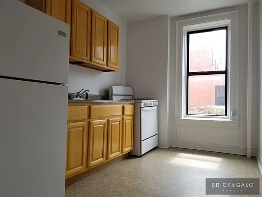 Rented by BRICK & GALO REALTY CORP | media 10