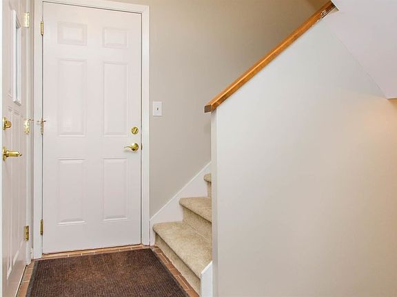 5th image of 468 Park Pl