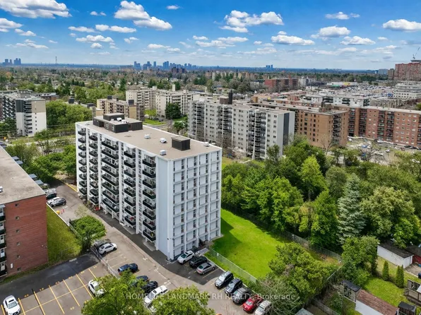 2245 Eglinton Ave E #1007, Toronto, ON M1K 2N3